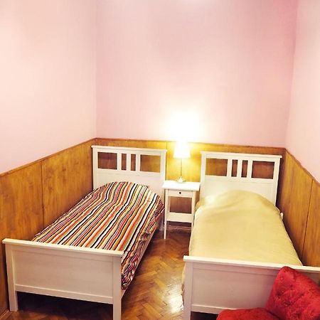 My Lovely Home In Boedapest Buitenkant foto